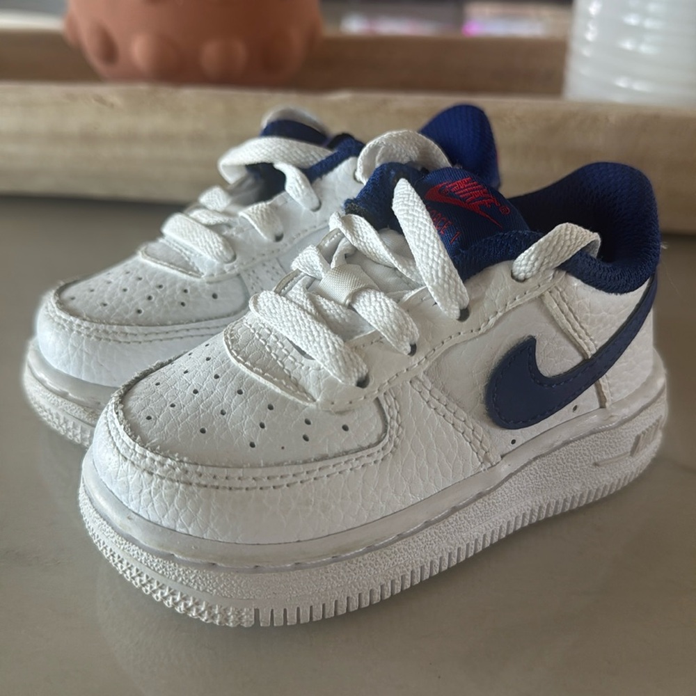NIKE FORCE 1!(Toddler 5c)